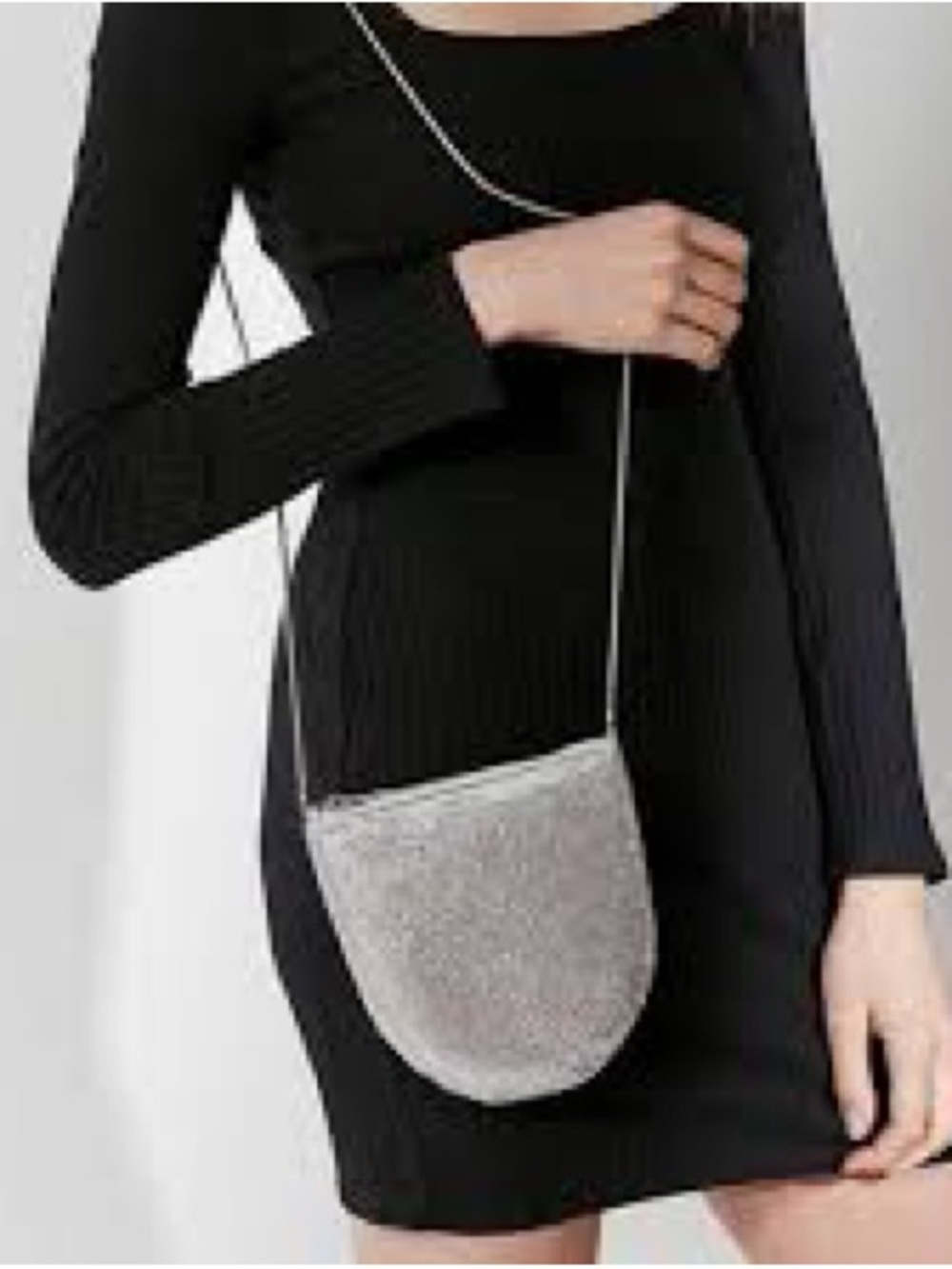 NWOT URBAN OUTFITTERS RHINESTONE CHAINMAIL CROSS BODY
